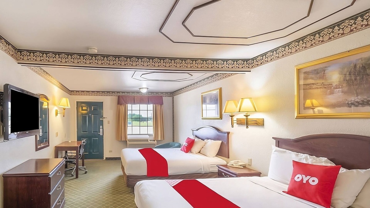 Three Rivers House | Comfort and Convenience! 2 Great Units, Free Parking, Pets Allowed!