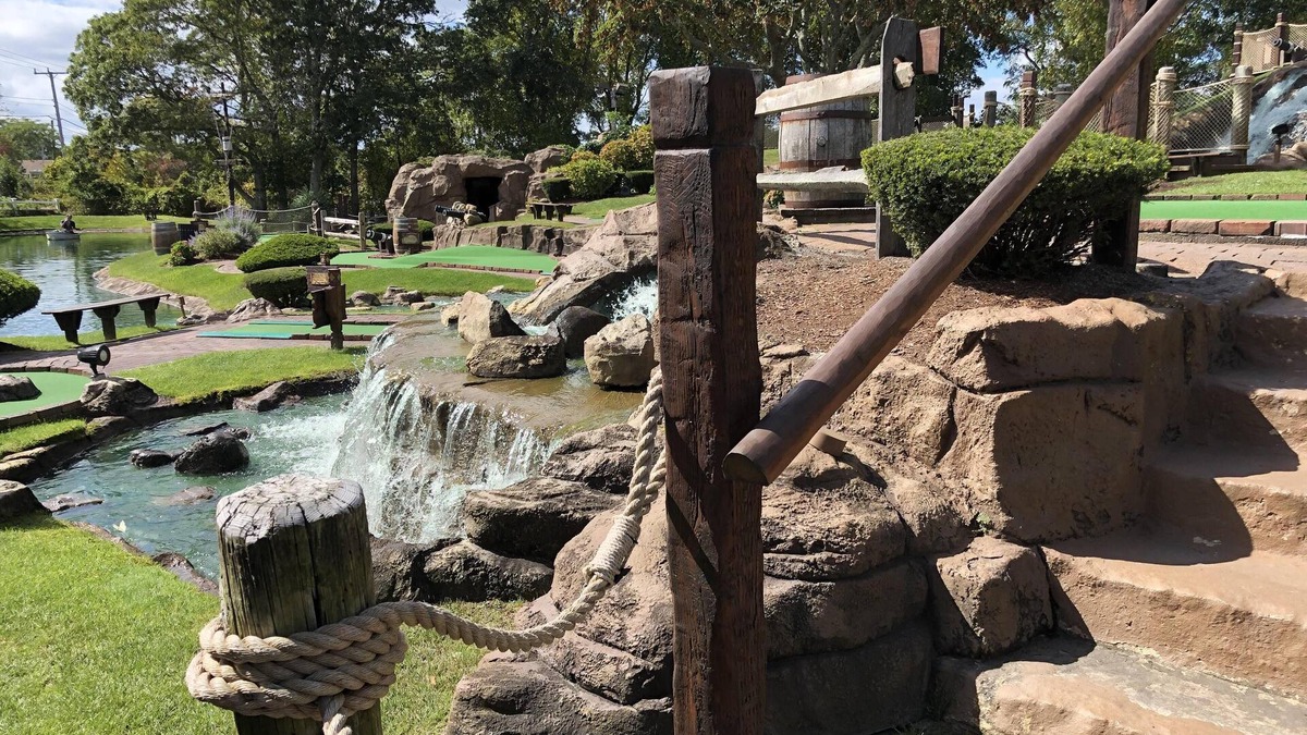 Gwinnett Place Apartment | Comfort and Convenience! 2 Great Units! Near Pirate’s Cove Adventure Golf!