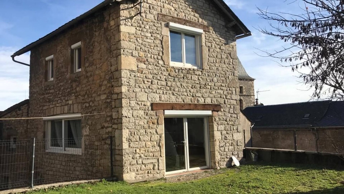 Severac-d'Aveyron House | Comfort and many exterior in the heart of the medieval city