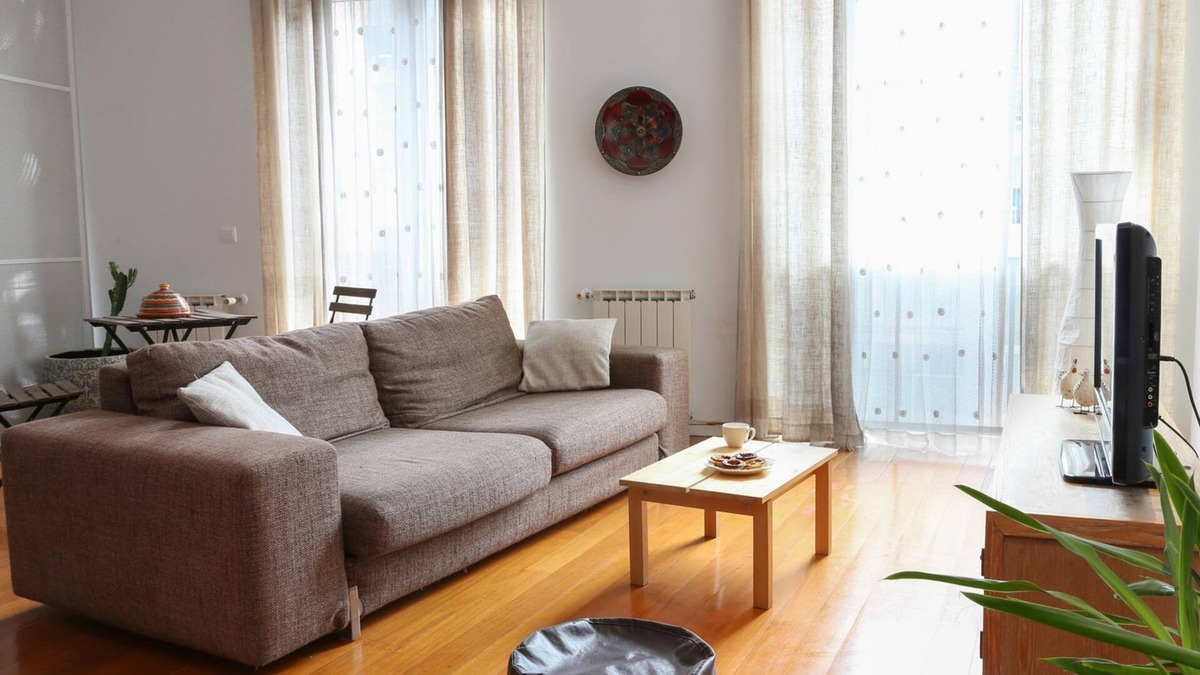 Penha de Franca Apartment | Comfort Apartment with Balcony by LovelyStay