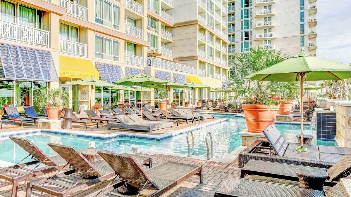 Northeast Virginia Beach Hotel | Comfort & Convenience! Indoor and Outdoor Pool, Kitchenette, Ocean view!