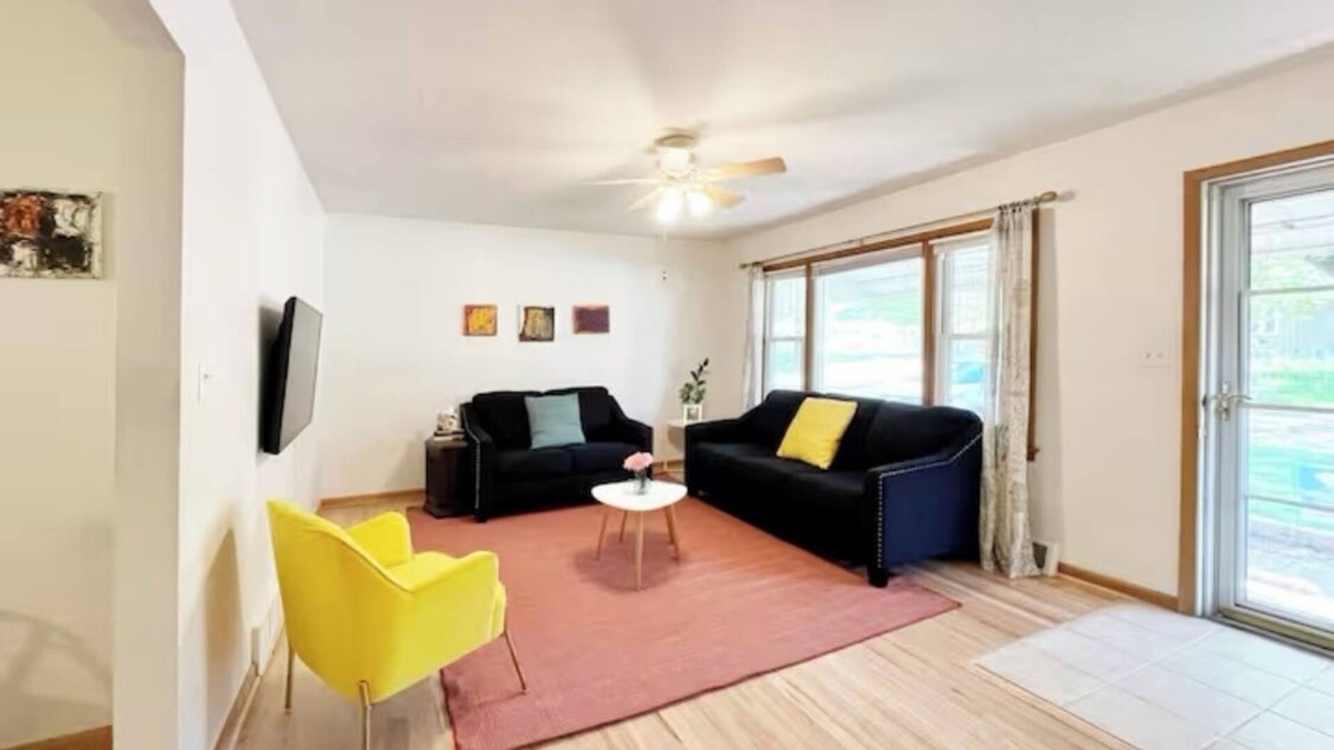 Gladstone House | Comfort & Convenience ~ 3 bed 1 bath Home