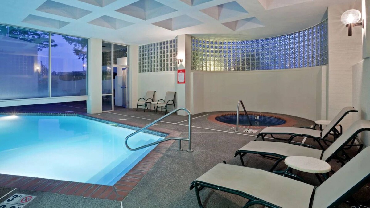 Lake Forest House | Comfort & Convenience! 2 Family-friendly Units, Private Parking, Onsite Pool!
