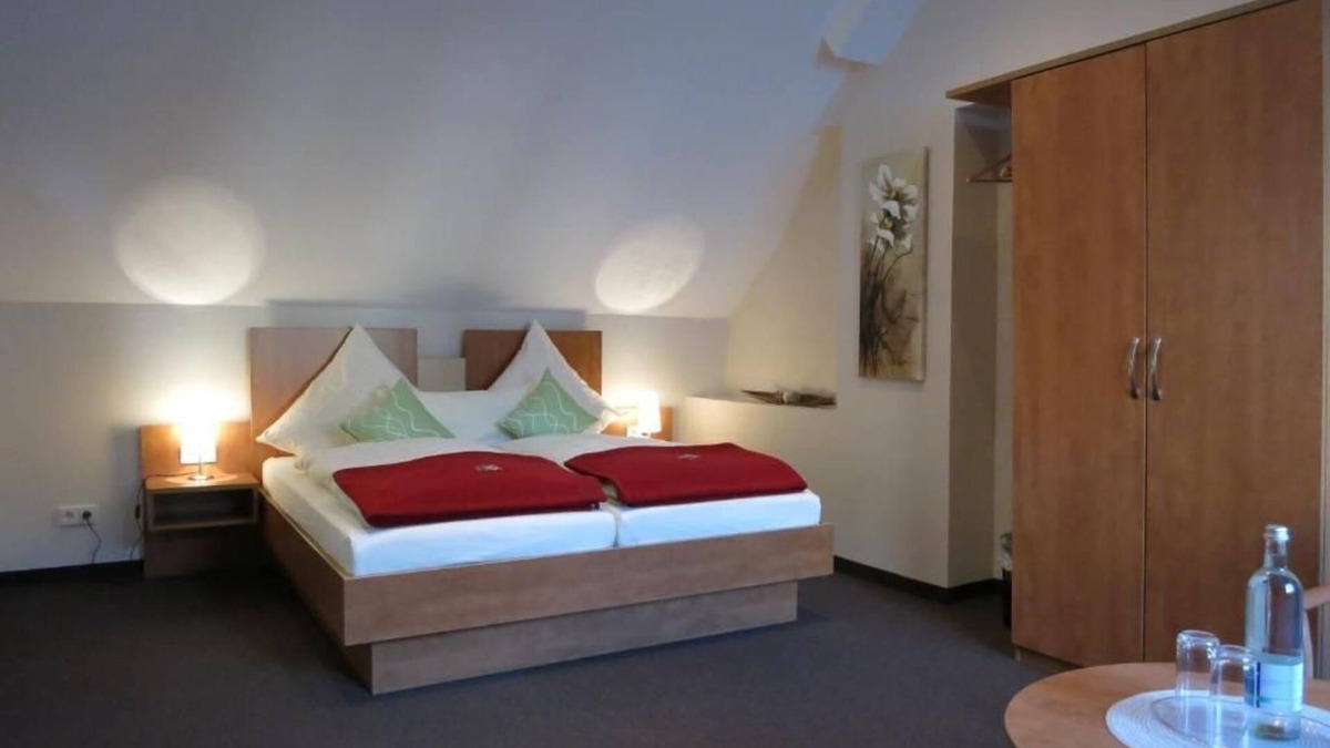 Burgschwalbach Bed & Breakfast | Comfort double room 5 (room 5) - Gästehaus Auszeit