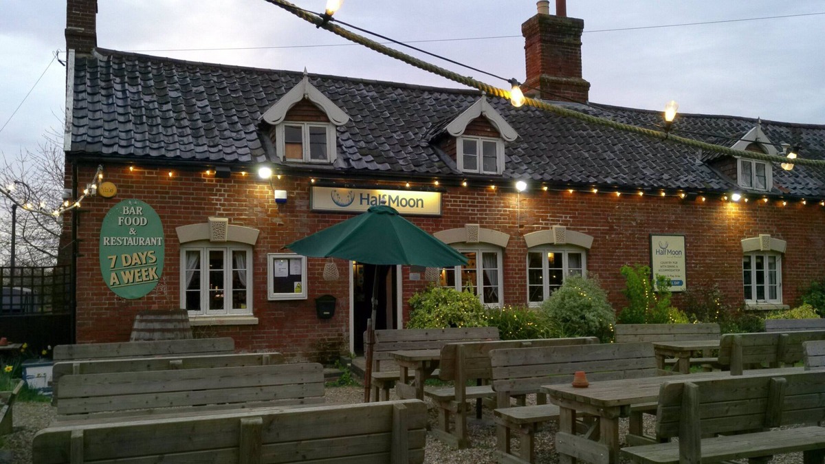 Diss House | Comfort Family Room at the Half Moon Inn