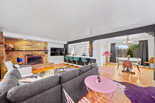 Coatesville Apartment | Comfort, Fun, & Charming - 5BR Oasis with Pool