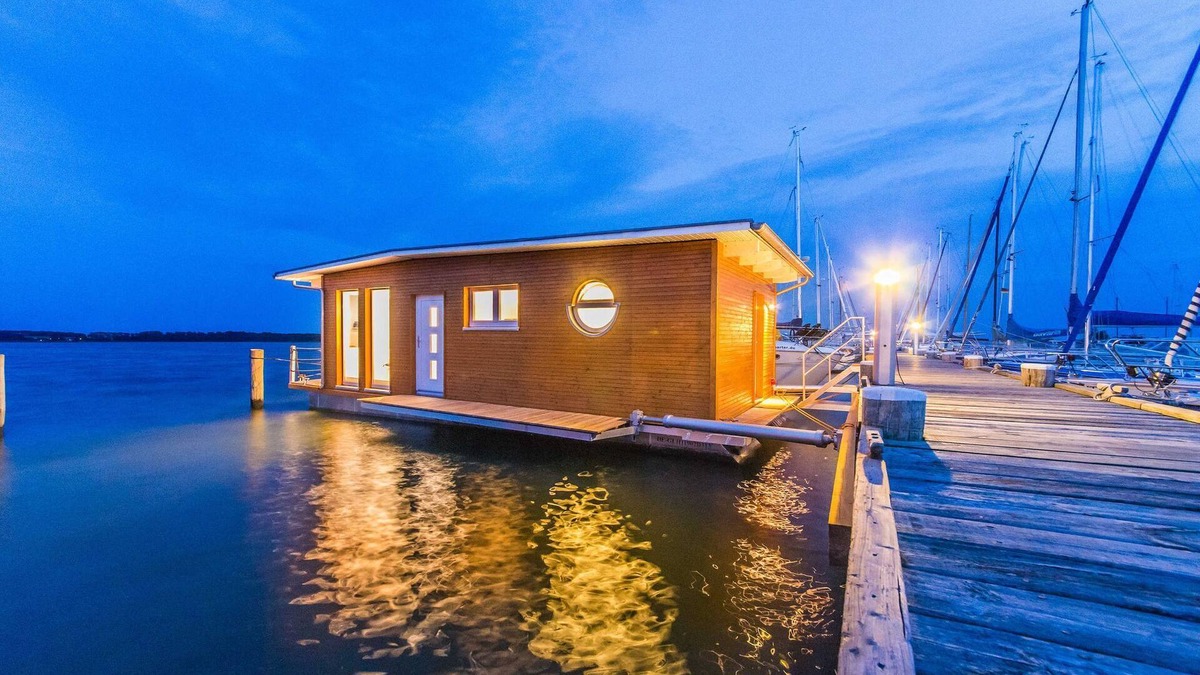 Krummin Apartment | Comfort houseboat I