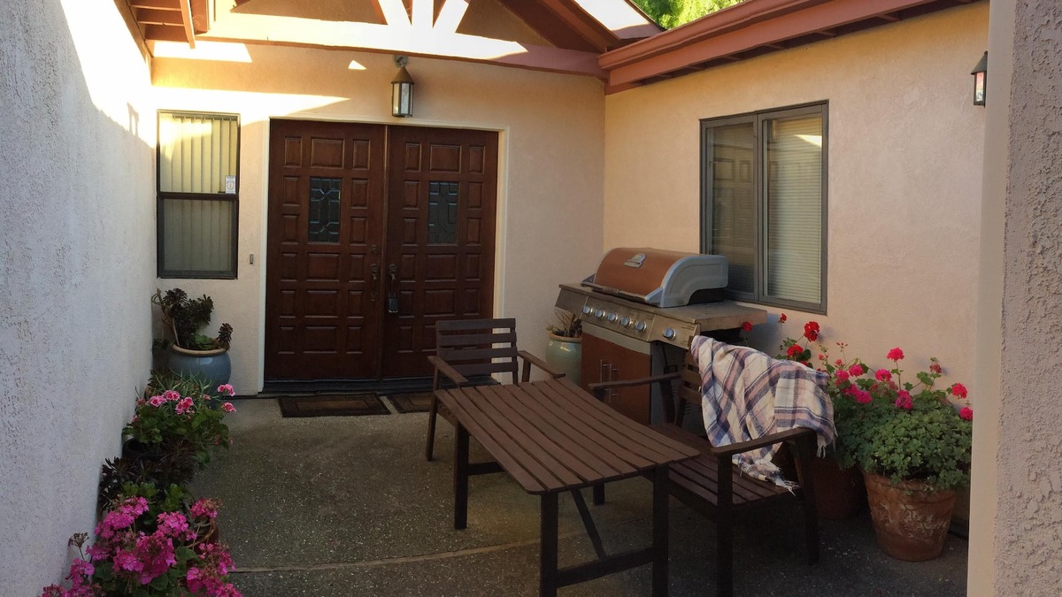 Davis Apartment | Comfort in Davis - for you and your pet !
