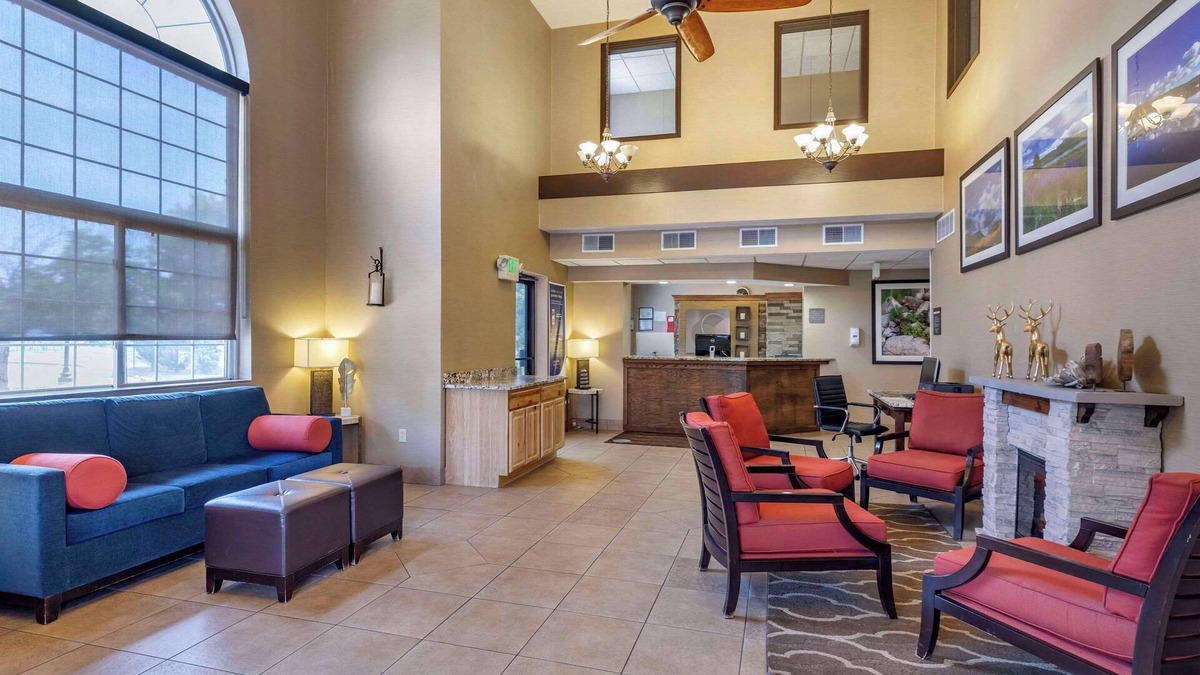 Wheat Ridge Hotel | Comfort Inn Denver West Arvada Station