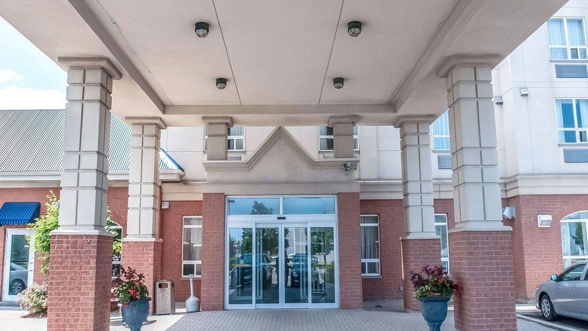 Gateway Hotel | Comfort Inn Mississauga
