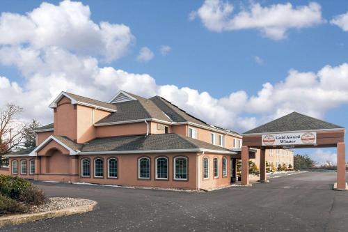 New Holland Hotel | Comfort Inn New Holland Amish Country