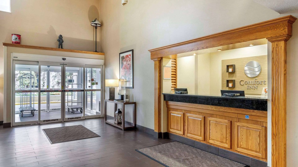 Polaris Hotel | Comfort Inn North/Polaris