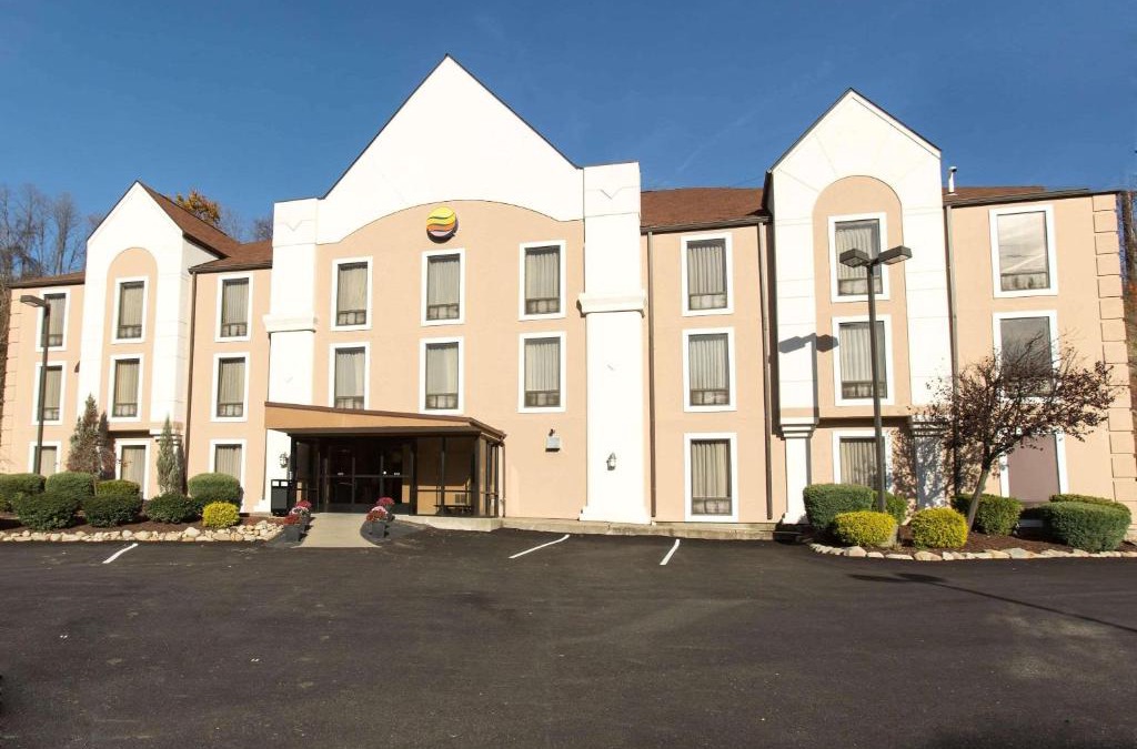 South Hills Hotel | Comfort Inn Pittsburgh Crafton