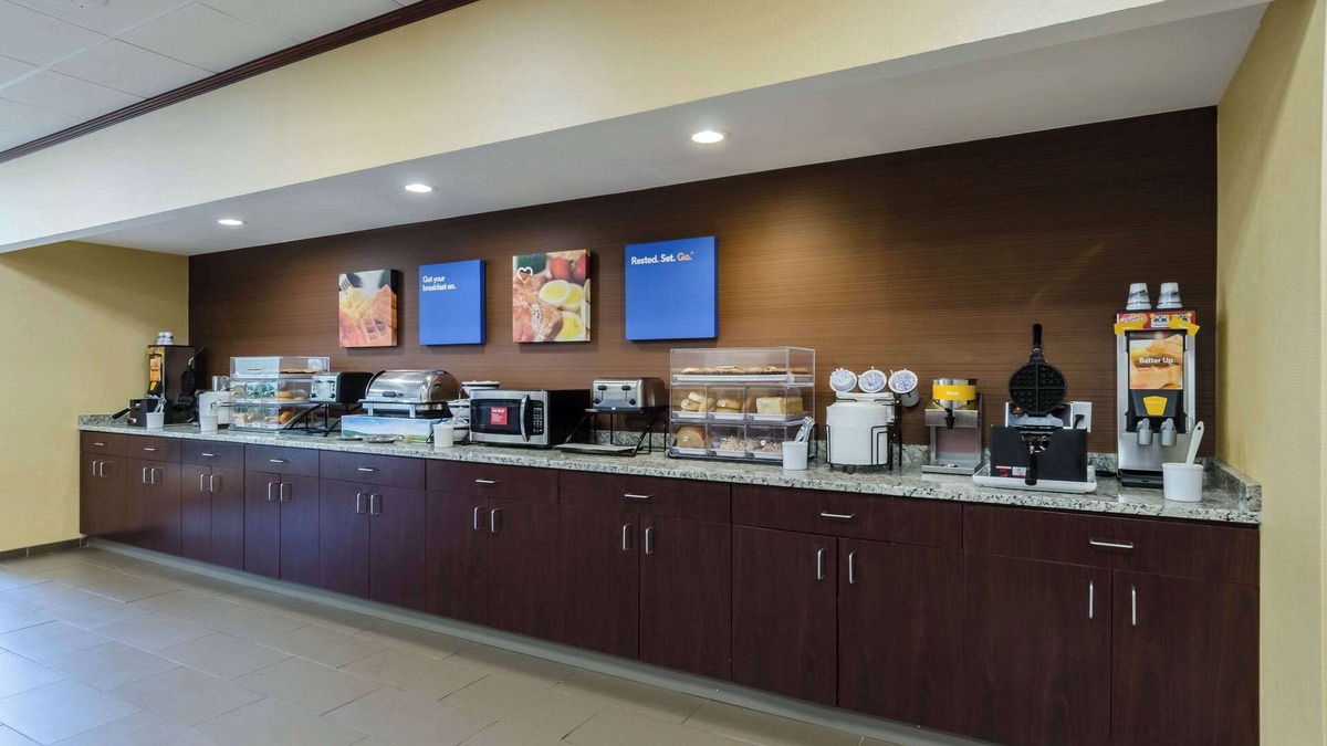 Randolph Hotel | Comfort Inn Randolph - Boston