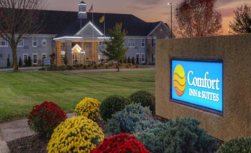 Mount Pleasant Hotel | Comfort Inn & Suites and Conference Center