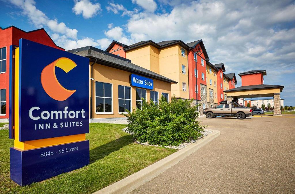 Red Deer Hotel | Comfort Inn & Suites