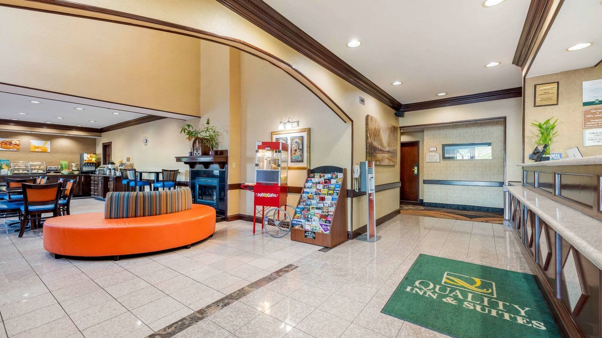 Clifton Hotel | Comfort Inn & Suites Cincinnati Uptown Clifton