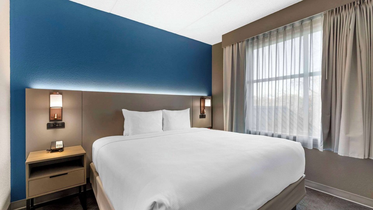 Cuyahoga Falls Hotel | Comfort Inn & Suites Cuyahoga Falls - Akron