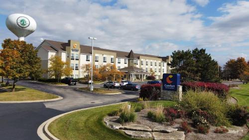 Geneva Hotel | Comfort Inn & Suites Geneva- West Chicago