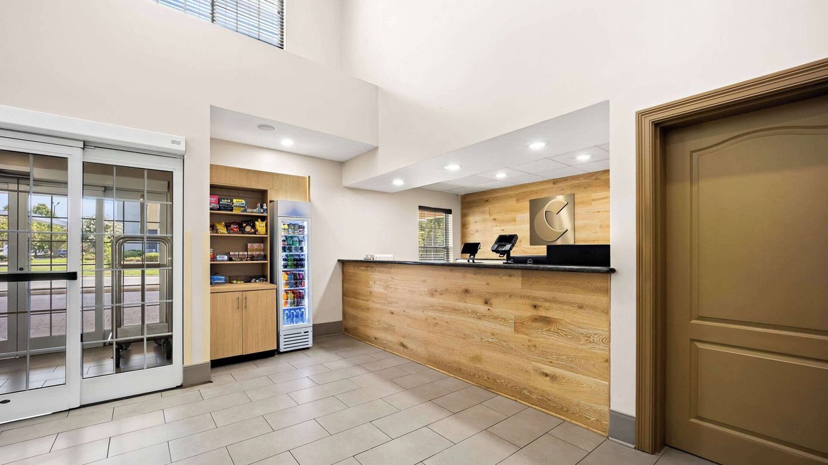 Archdale Hotel | Comfort Inn & Suites High Point - Archdale