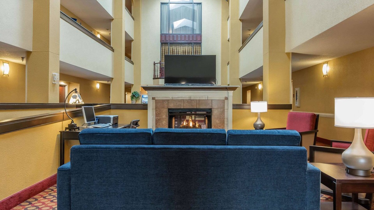 Jasper Hotel | Comfort Inn & Suites Jasper Hwy 78 West