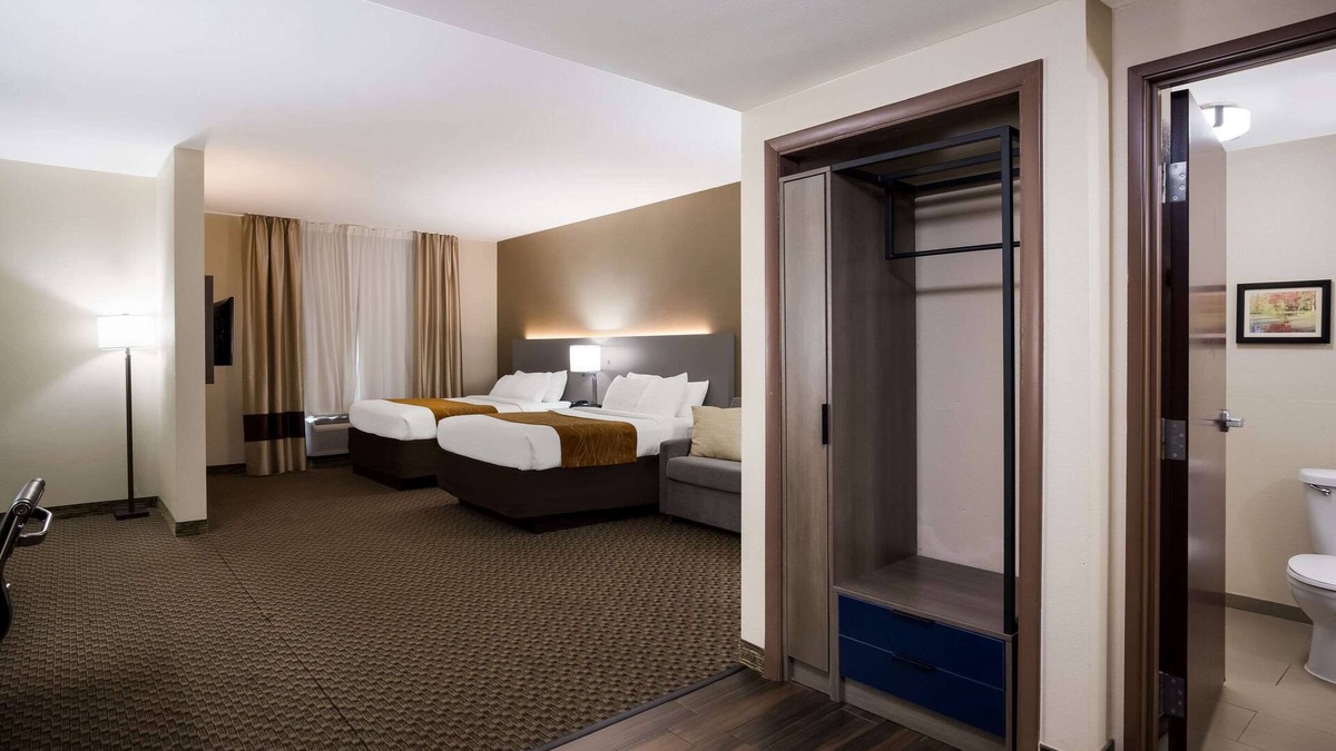 Midway Hotel | Comfort Inn & Suites Midway - Tallahassee West
