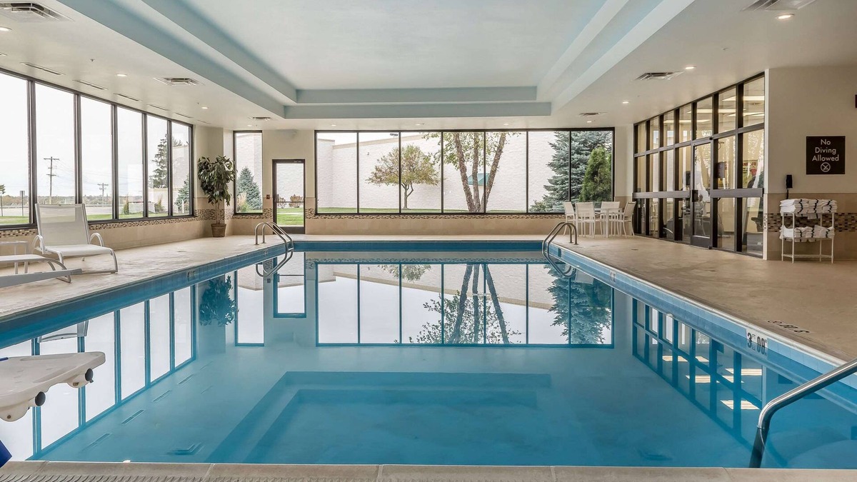 Piqua Hotel | Comfort Inn & Suites Piqua-Near Troy-I75