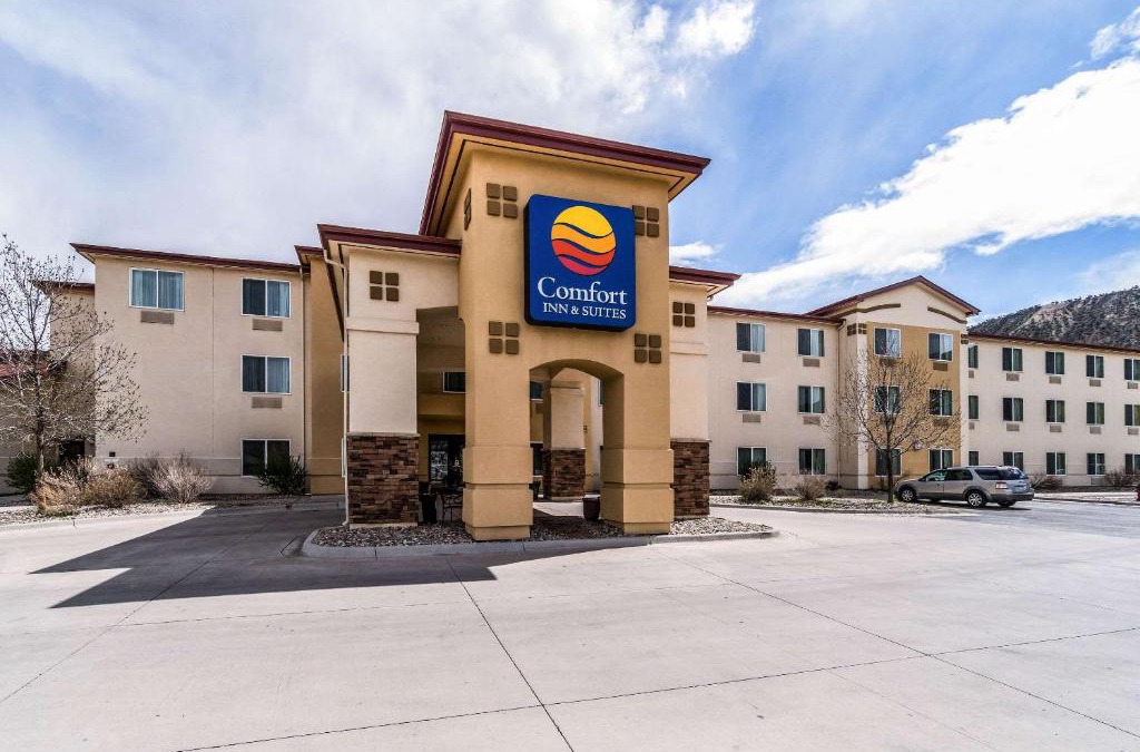 Glenwood Springs Hotel | Comfort Inn & Suites Rifle