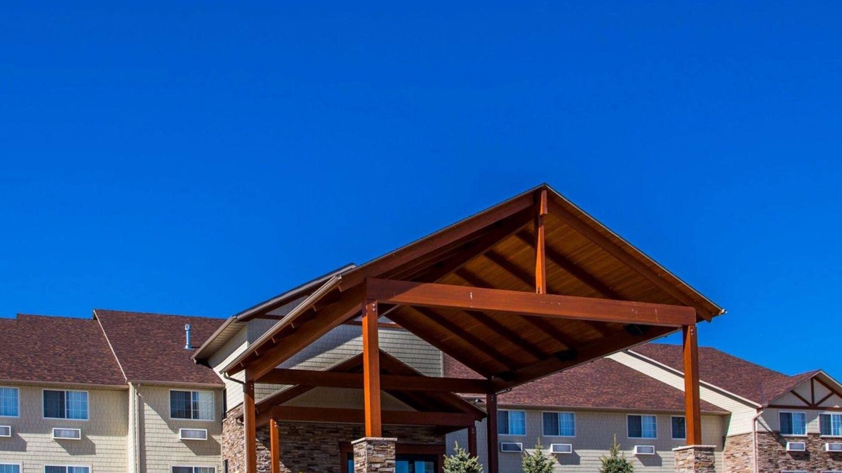 Le Claire Hotel | Comfort Inn & Suites Riverview near Davenport and I-80