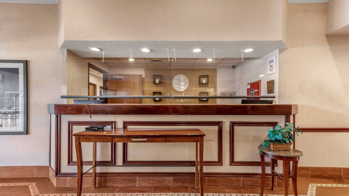 Streetsboro Hotel | Comfort Inn & Suites Streetsboro - Kent