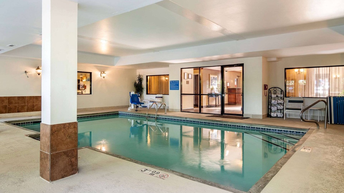 Suwanee Hotel | Comfort Inn & Suites Suwanee - Sugarloaf