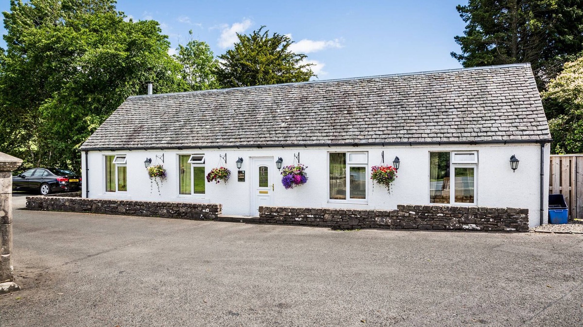 Callander Apartment | Comfort Lodge with Countryside view Leny Lodge at Leny Estate