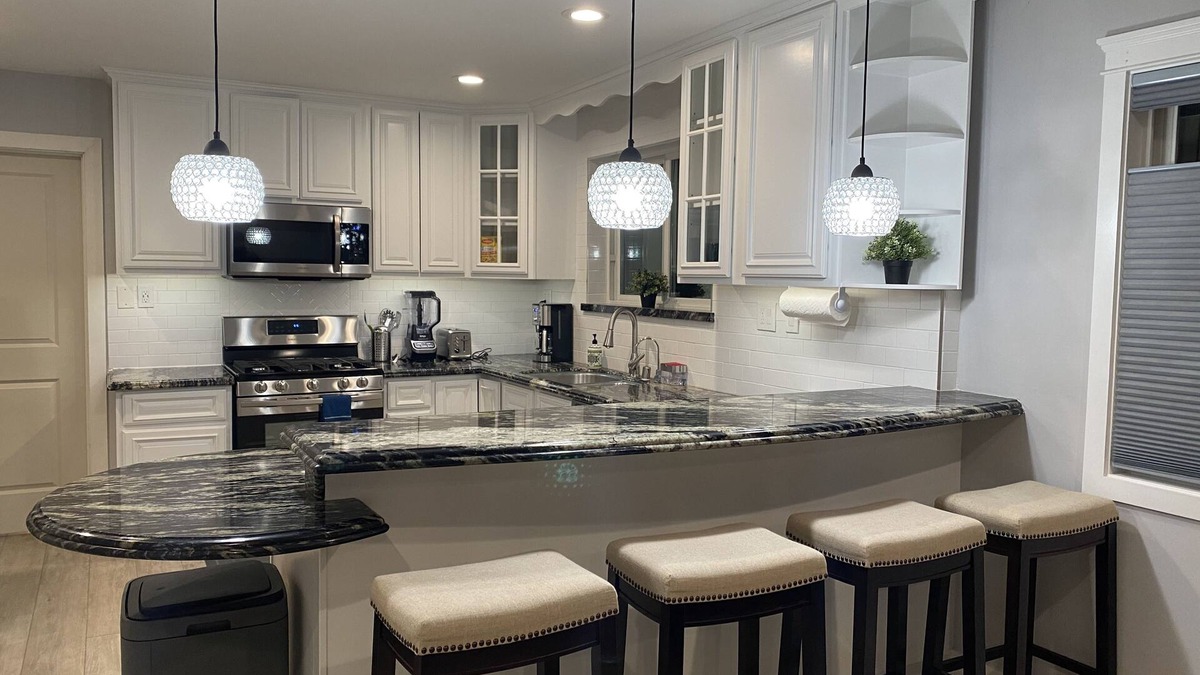 Northside House | Comfort & Modern Amenities Downtown San Jose Suite