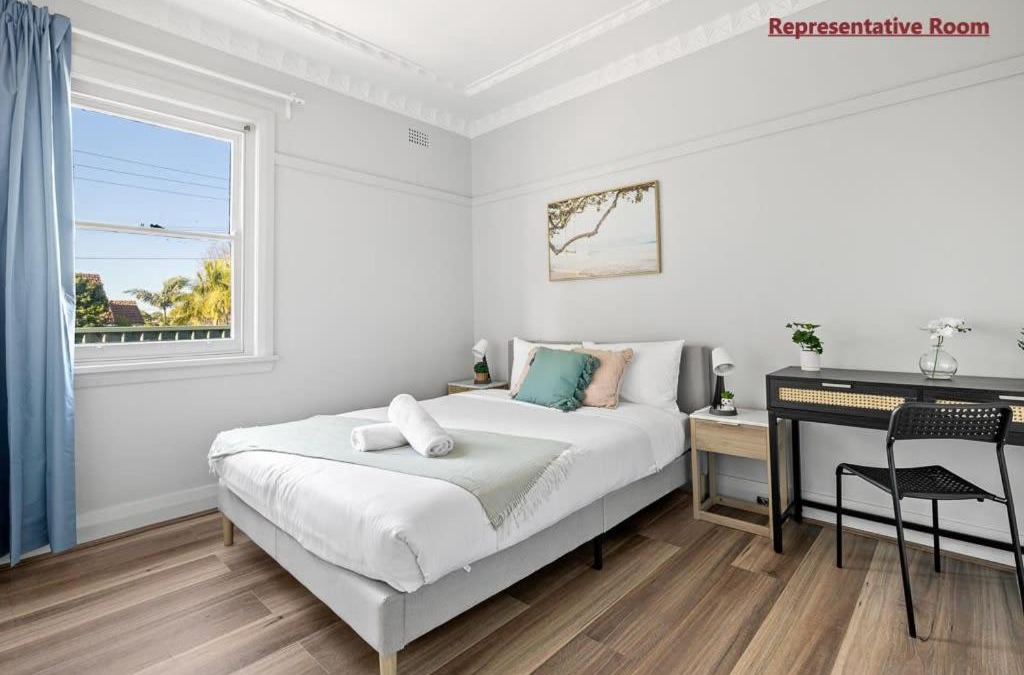 Hurstville House | Comfort Queen Room - Private - Prime Spot - Shared Bathroom