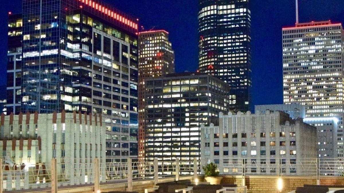 Downtown Houston Hotel | Comfort & Relaxation! 4 Comfortable Units, Near Carruth Foundation Bocce Courts
