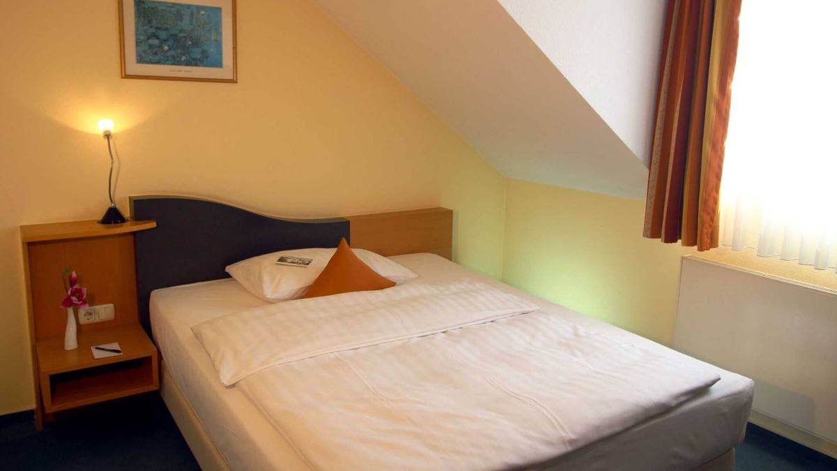 Linderbach House | Comfort single room - H + Hotel Erfurt