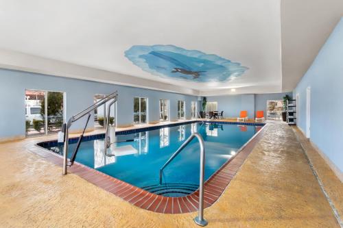 Goodlettsville Hotel | Comfort Suites At Rivergate Mall