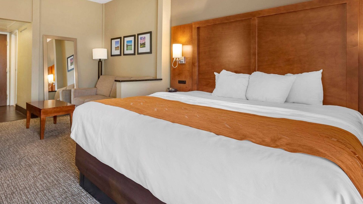 Bethlehem Hotel | Comfort Suites Bethlehem Near Lehigh University and LVI Airport