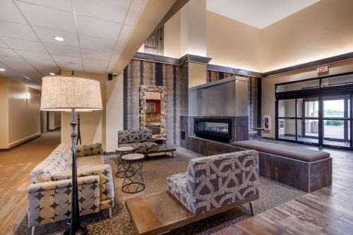 Burlington Hotel | Comfort Suites Burlington
