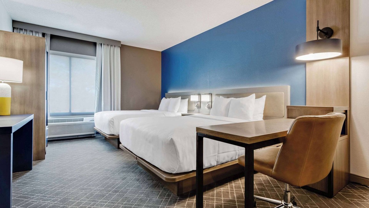 Greenbrier East Hotel | Comfort Suites Chesapeake - Norfolk
