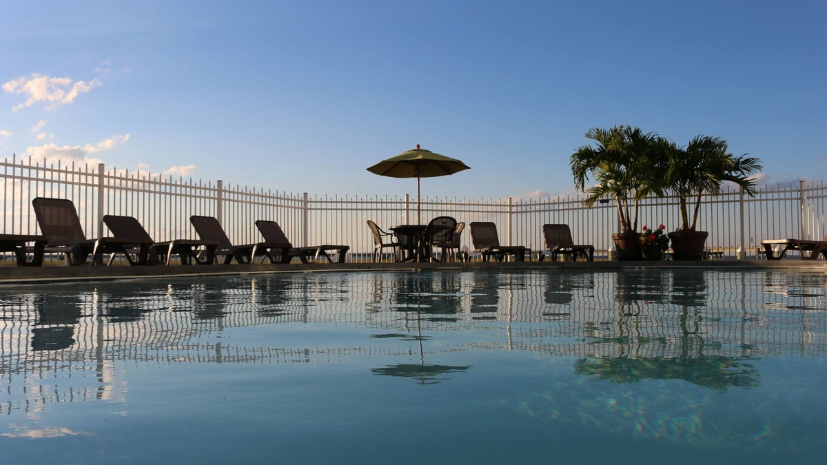 Chincoteague Hotel | Comfort Suites Chincoteague Island Bayfront Resort