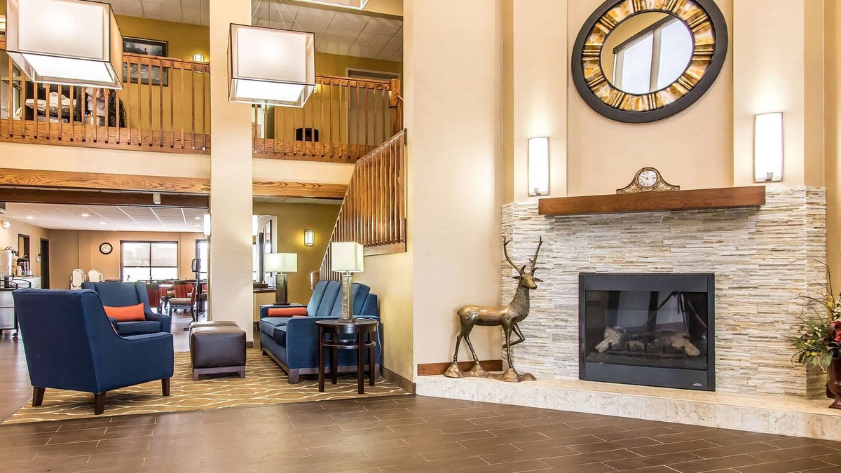 Effingham Hotel | Comfort Suites Effingham Central