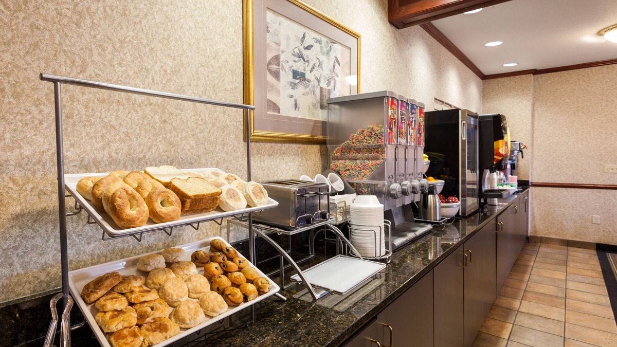 Grandville Hotel | Comfort Suites Grandville - Grand Rapids SW