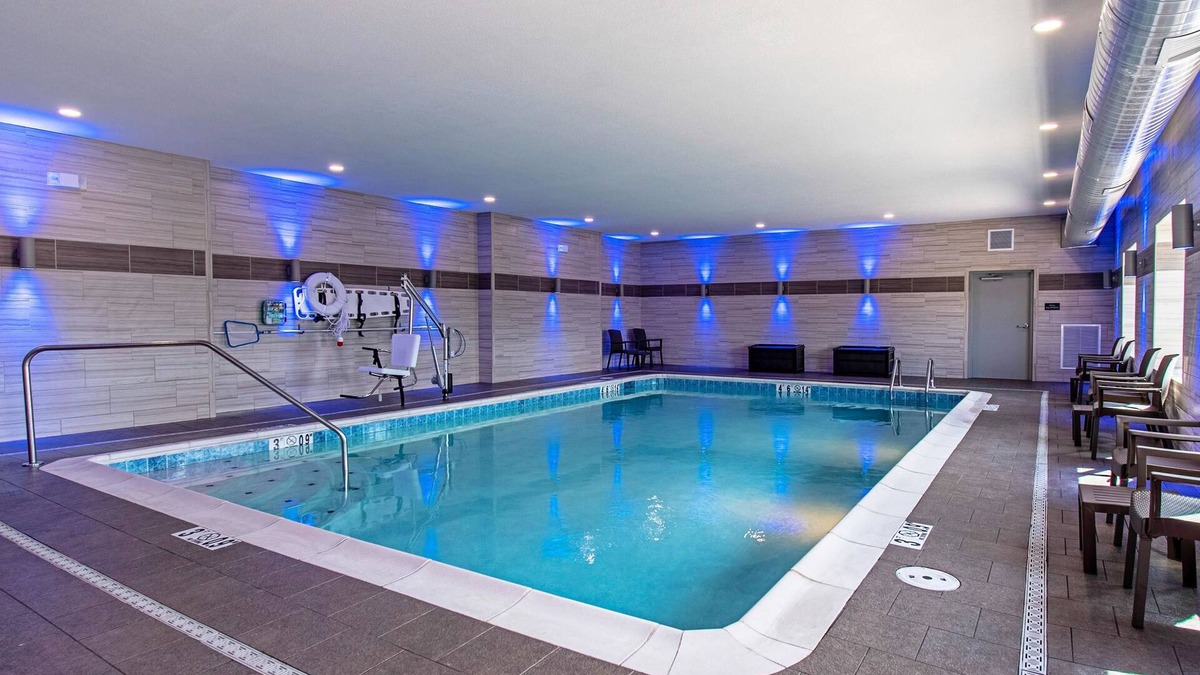 Grove City Hotel | Comfort Suites Grove City - Columbus South