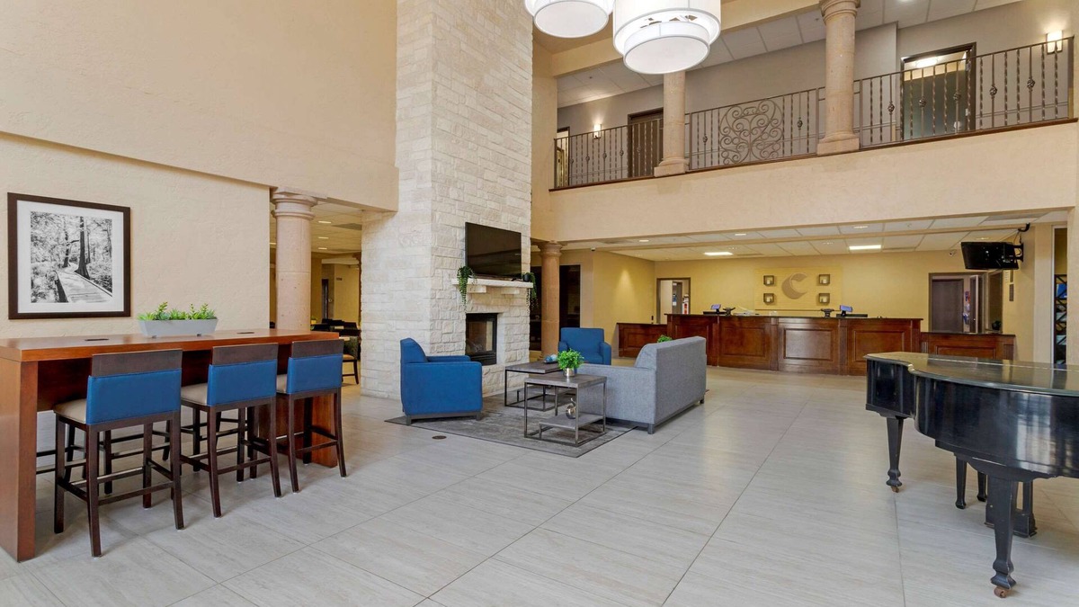 Humble Hotel | Comfort Suites Kingwood Houston North