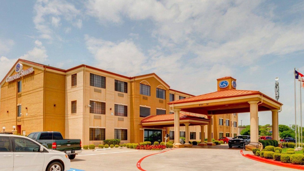 Rowlett Hotel | Comfort Suites Lake Ray Hubbard