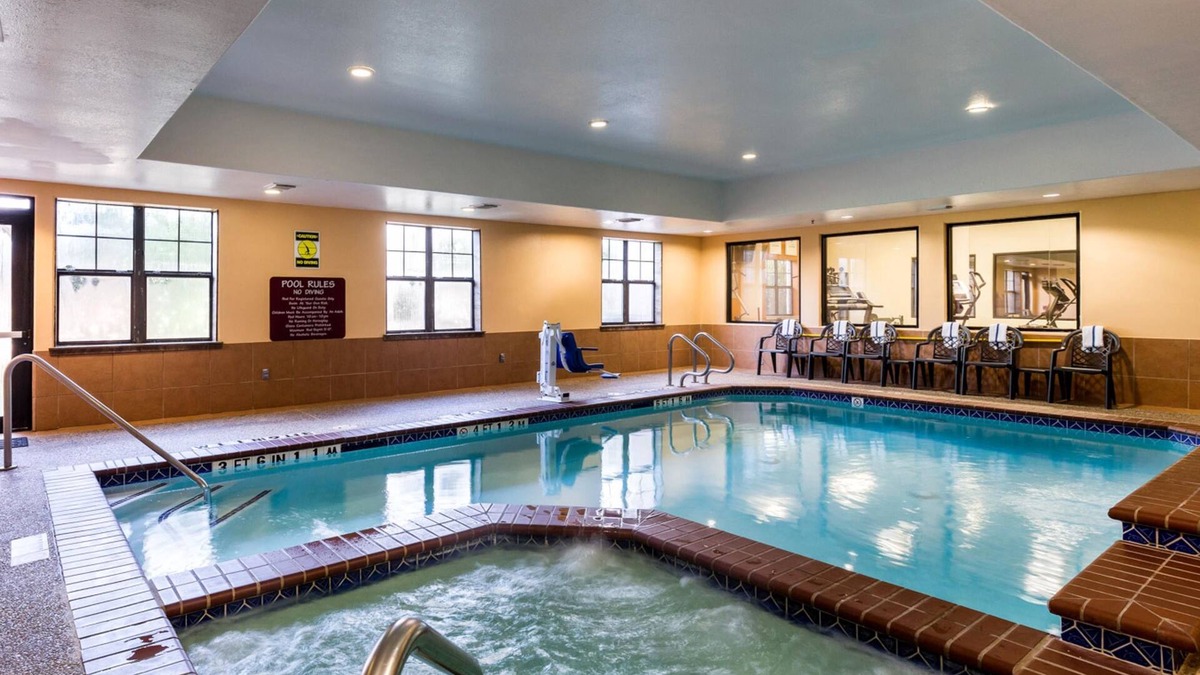 Webster Hotel | Comfort Suites near NASA - Clear Lake