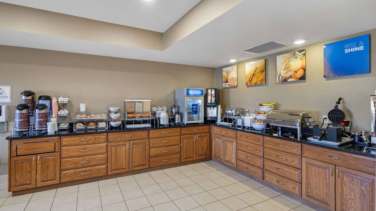 Normal Hotel | Comfort Suites Normal University area