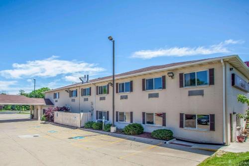 Peoria Hotel | Comfort Suites Peoria I-74
