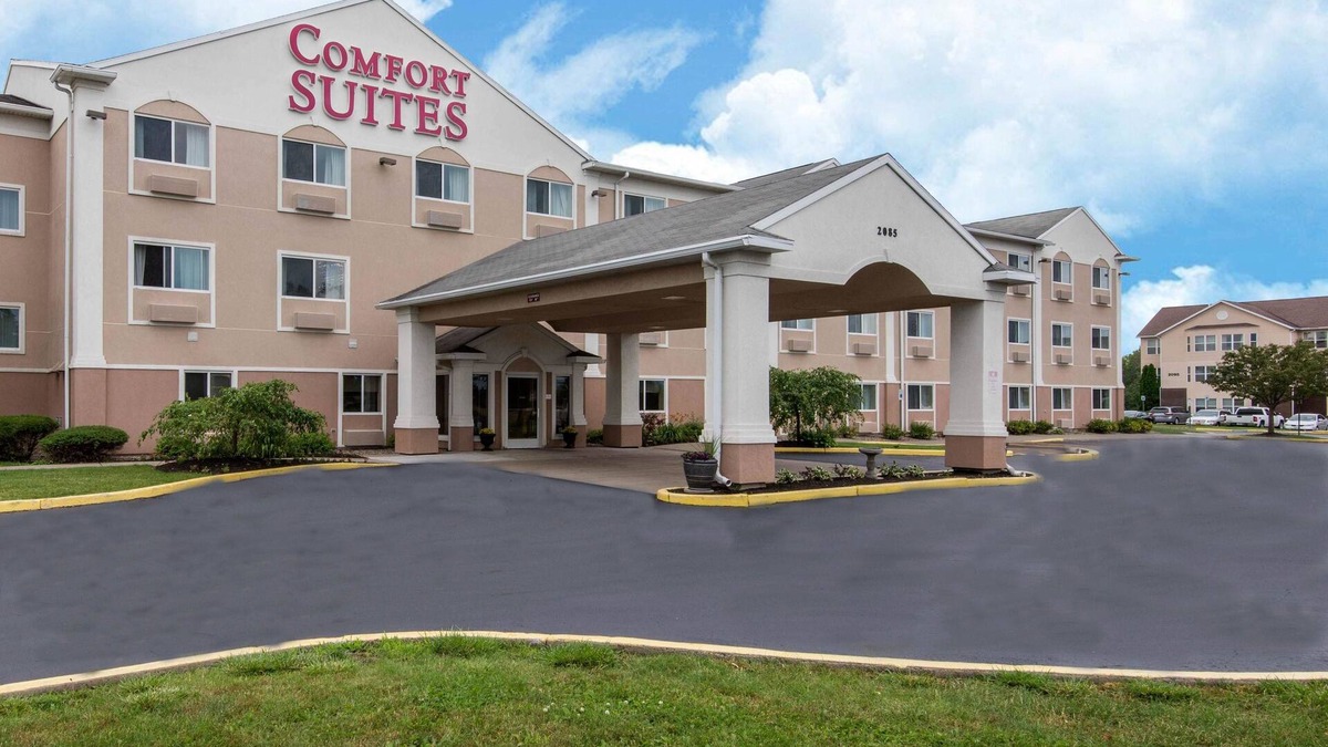 Rochester Hotel | Comfort Suites Rochester Henrietta University Area